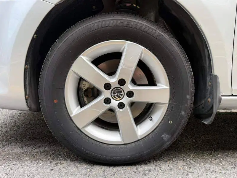 Bora 2011 1.6L Automatic Comfort — 10