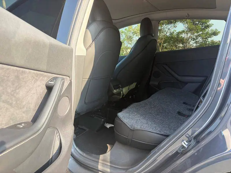 Model Y 2022 facelifted rear-wheel drive version — 9
