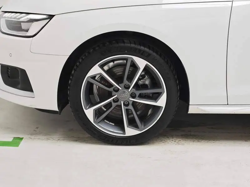 Audi A4L 2020 40 TFSI Stylish and Elegant — 9