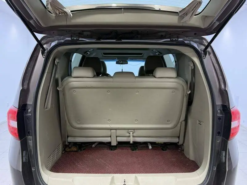 Buick GL8 2017 25S Luxury National V — 16