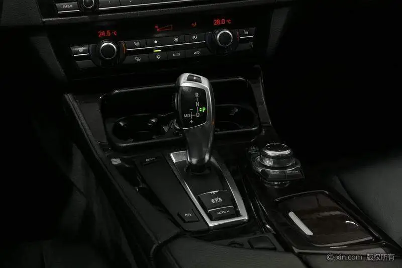 BMW 5 Series 2011 523Li Luxury Model — 15