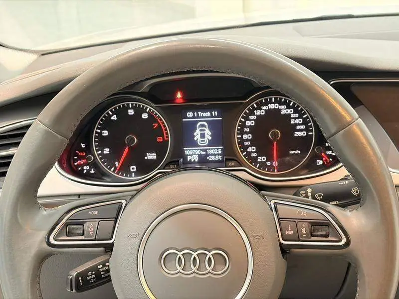 Audi A4L 2013 35 TFSI Automatic Standard Model — 12