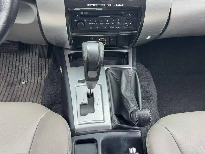 Pajero Sport 2013 3.0L Automatic 4WD Executive Edition — 11