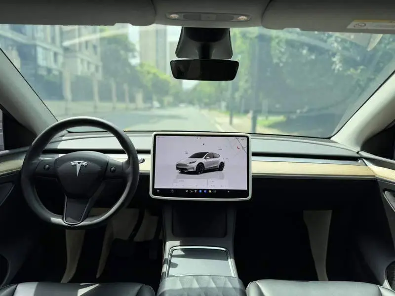 Model Y 2022 facelifted rear-wheel drive version — 7