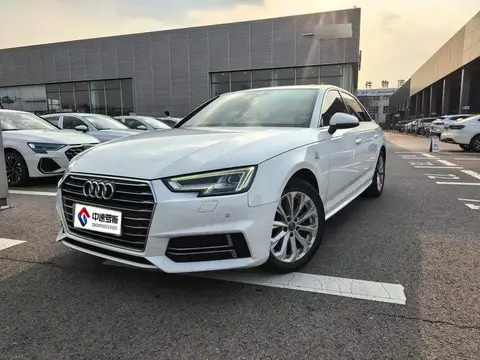 Audi A4L 2019 40 TFSI Progressive National VI