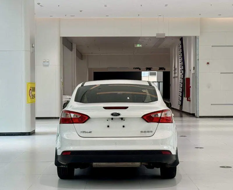 Fox 2012 Sedan 1.6L Automatic Premium — 6