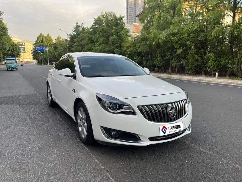 Regal 2014 2.0L Elite Fashion Edition — 3