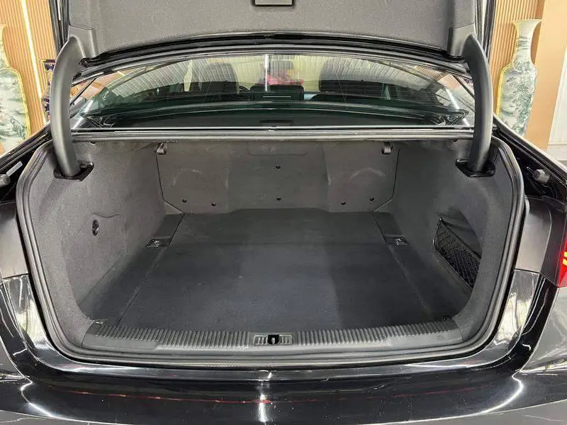 Audi A6L 2018 30th Anniversary Model 35 TFSI Fashion Model — 10