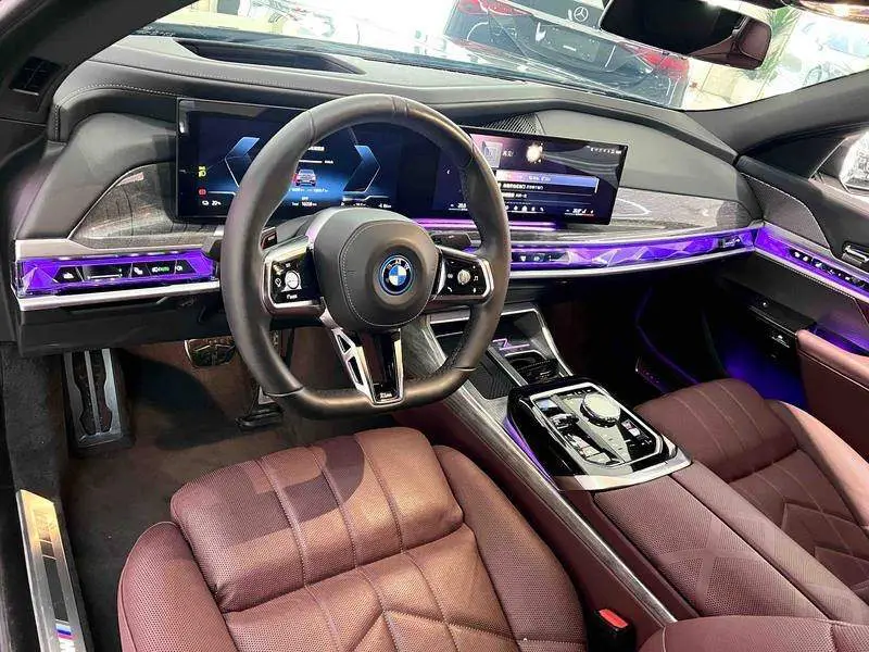 BMW i7 2023 eDrive50L Exclusive M Sports Package — 8
