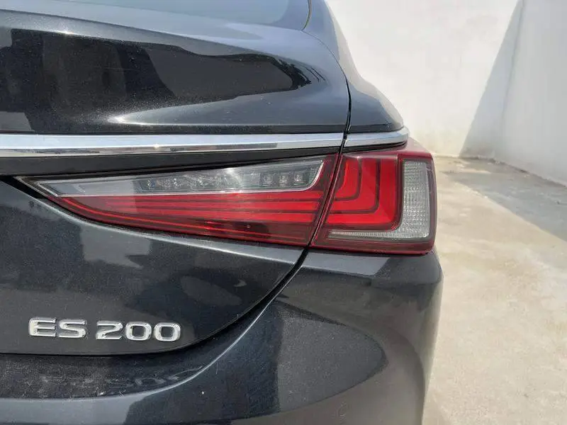Lexus ES 2021 200 Deluxe Edition — 7