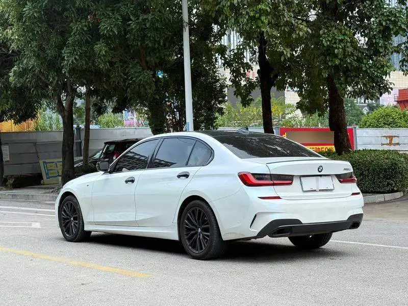 BMW 3 Series 2020 325Li M Sport Night Edition — 4