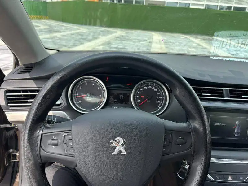 Peugeot 408 2015 1.2T Automatic Glory Edition — 20