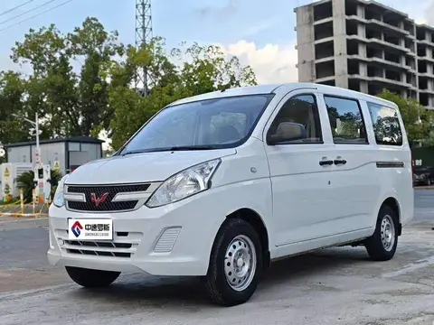 Wuling Rongguang V 2015 1.2L Standard Model