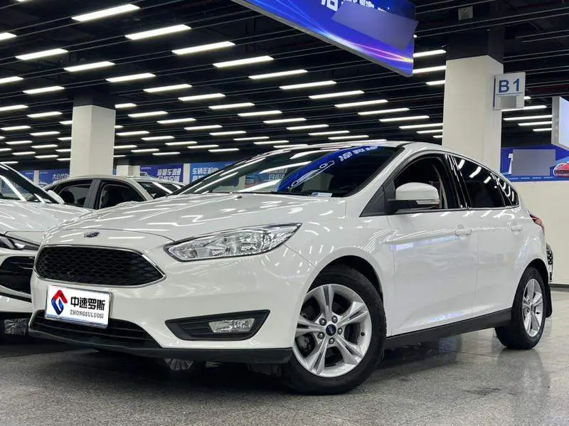 Fox 2015 Hatchback 1.6L Automatic Comfort — 8