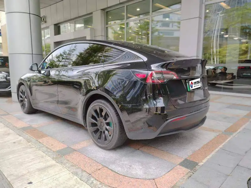 Model Y 2021 Long Range All-Wheel Drive — 5
