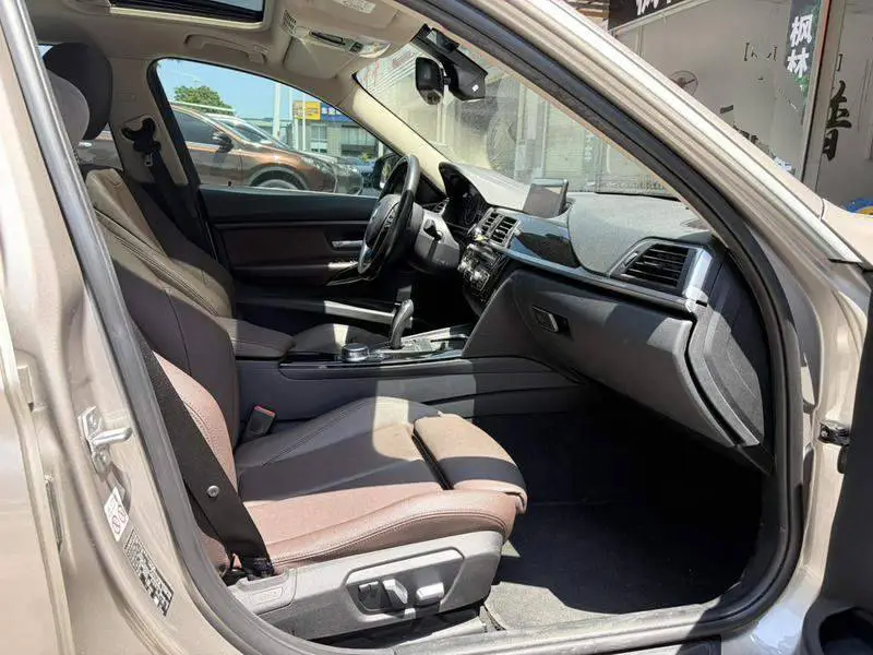 BMW 3 Series 2019 320Li Fashion Edition — 9