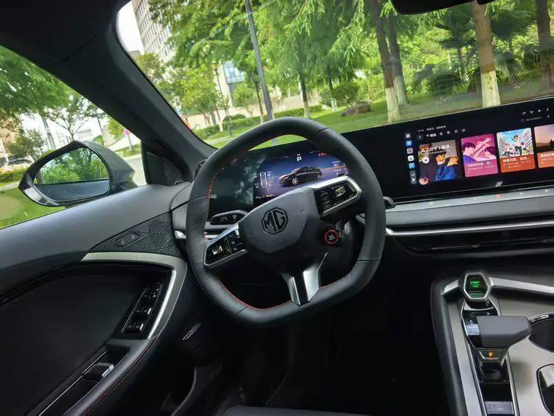 MG7 2023 2.0T Automatic Beauty Hunter Premium Edition — 16