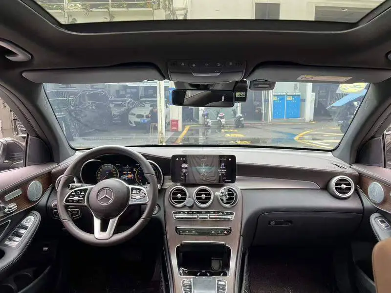 Mercedes-Benz GLC 2021 GLC 300 L 4MATIC Dynamic — 6