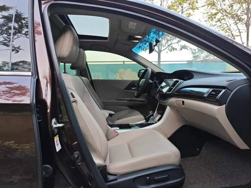Accord 2014 2.4L EXN Luxury Navigation Edition — 12