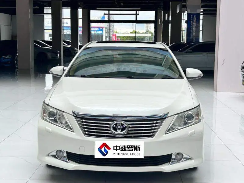 Camry 2012 2.0G Deluxe Edition — 2