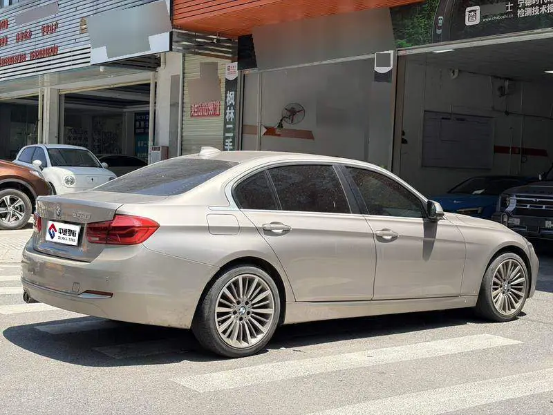 BMW 3 Series 2019 320Li Fashion Edition — 6