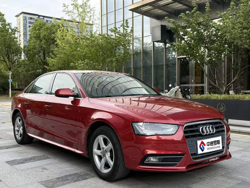 Audi A4L 2013 35 TFSI Automatic Standard Model — 3