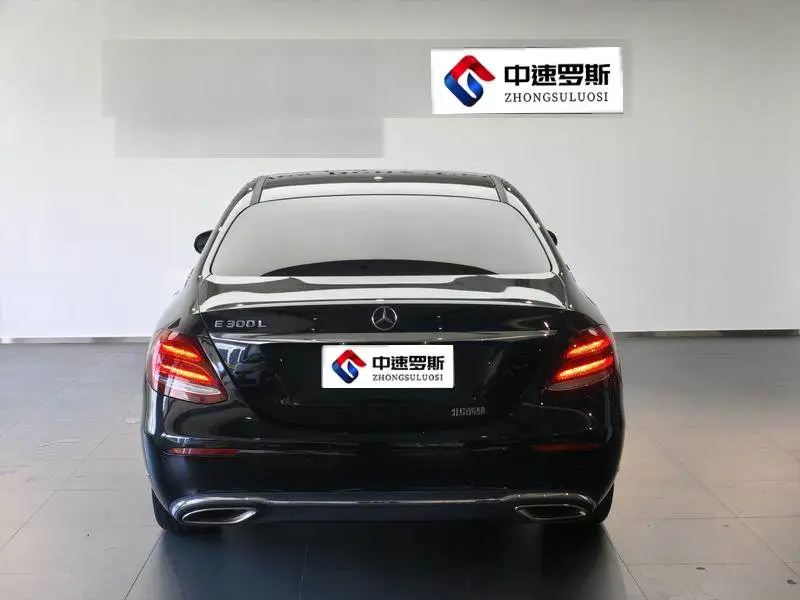Mercedes-Benz E-Class 2018 E 300 L Fashion Edition — 8