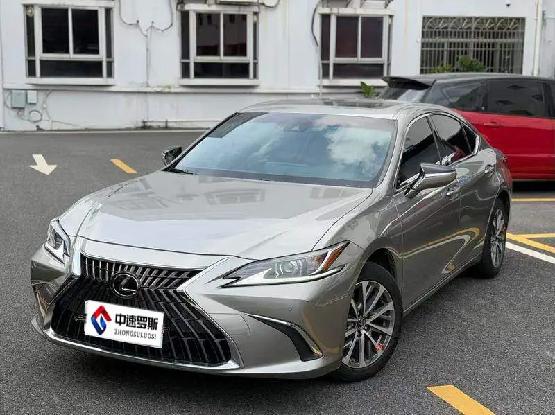 Lexus ES 2021 200 Excellence Edition — 4