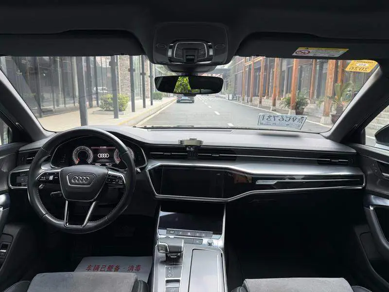 Audi A6L 2023 40 TFSI Luxury Dynamic Edition — 7