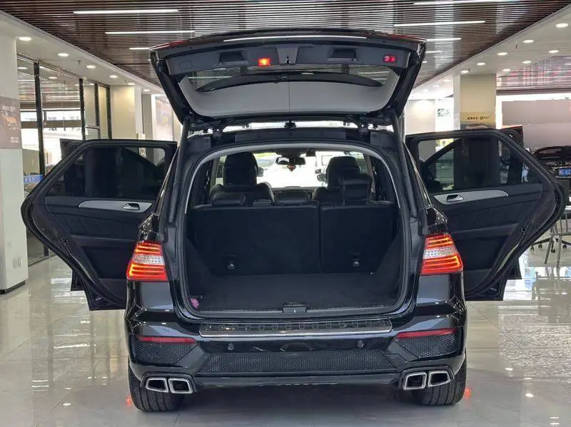 Mercedes-Benz M-Class AMG 2012 AMG ML 63 — 18