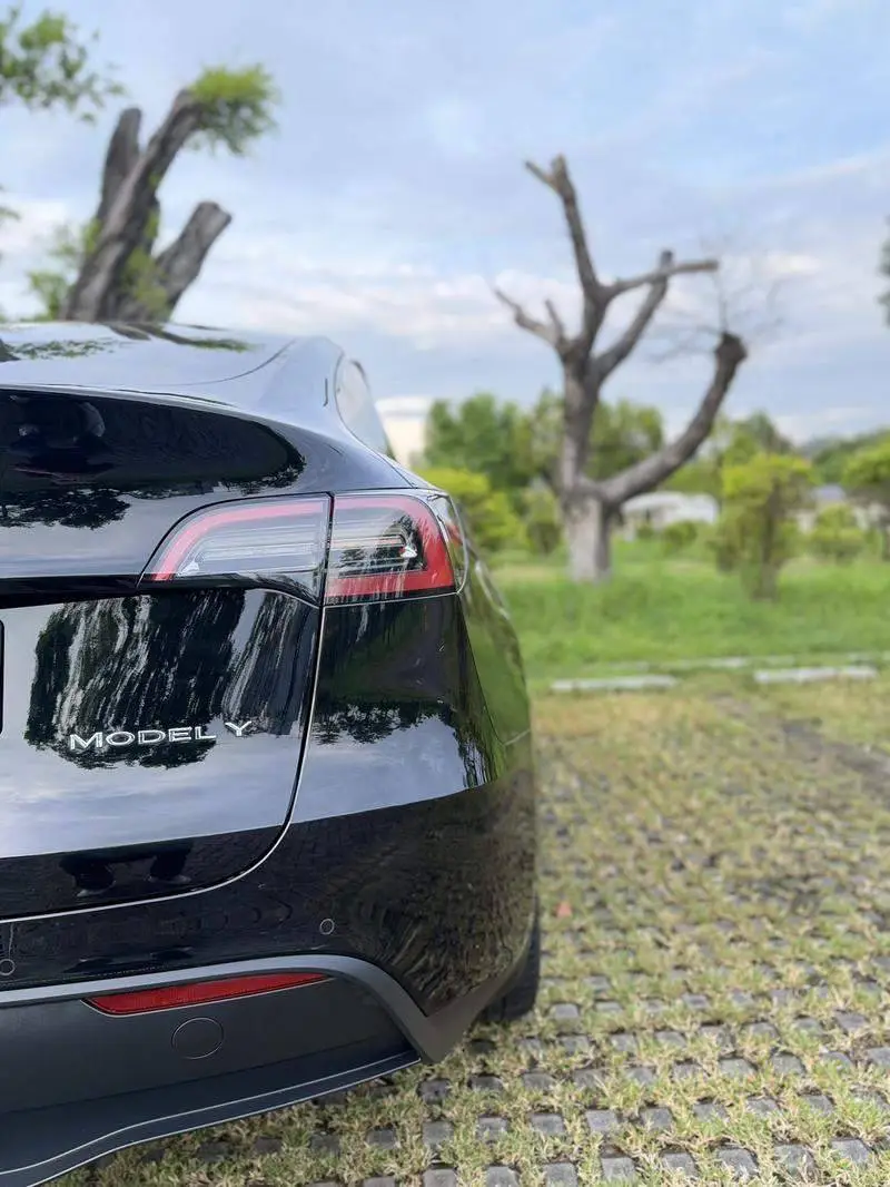 Model Y 2022 facelifted rear-wheel drive version — 9
