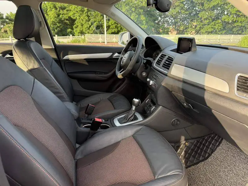 Audi Q3 2018 30th Anniversary Model 30 TFSI Fashion Model — 20