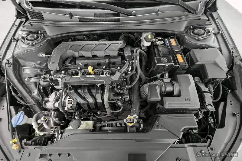 Elantra 2022 1.5L CVT LUX Premium Edition — 5