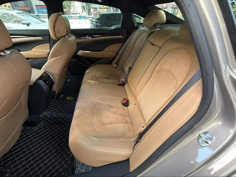 LaCrosse 2016 28T Premium Edition — 12