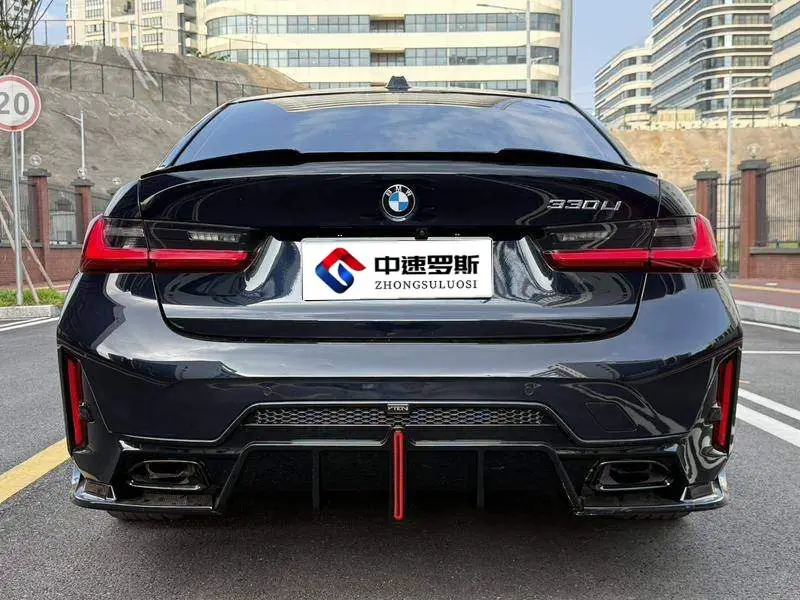 BMW 3 Series 2023 330Li M Sport Night Edition — 5