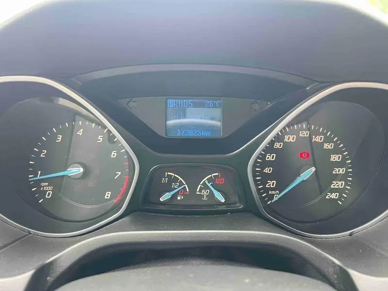 Fox 2012 Hatchback 1.6L Automatic Fashion Edition — 7