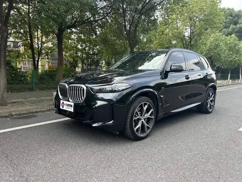 BMW X5 2023 xDrive 30Li Premium M Sport Night Edition