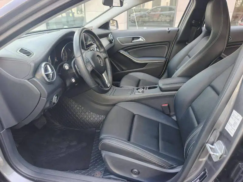 Mercedes-Benz GLA 2016 GLA 200 Dynamic — 8