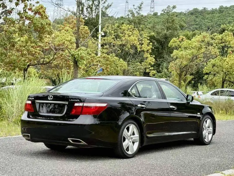 Lexus LS 2006 460L Premium Edition — 6