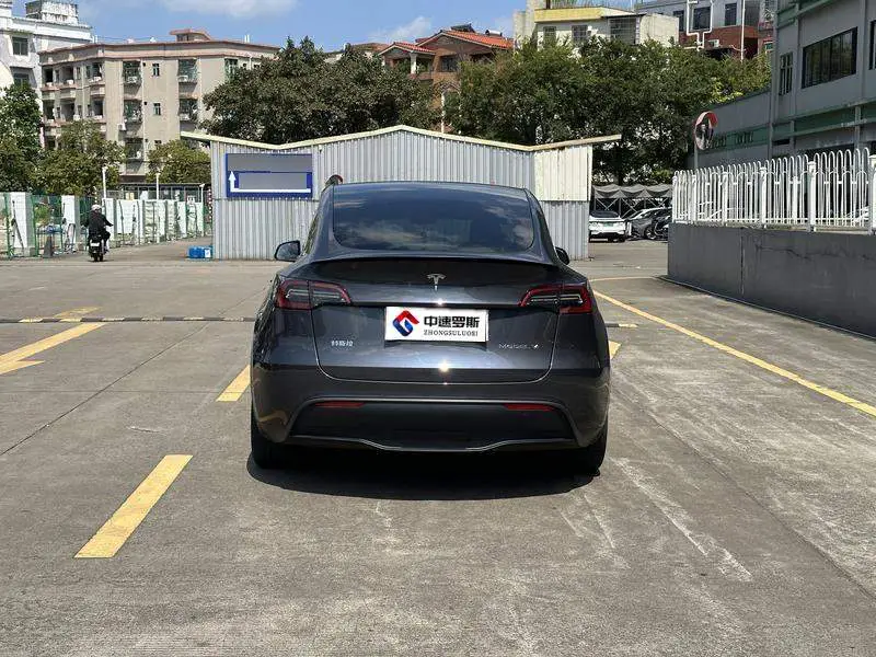 Model Y 2022 facelifted rear-wheel drive version — 5
