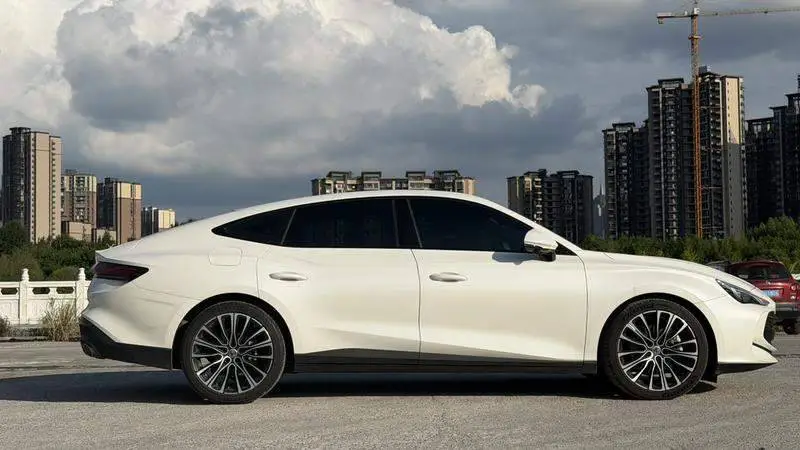 MG7 2023 1.5T DCT Elegant Edition — 6