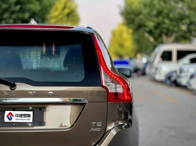 Volvo XC60 2017 T5 AWD Intelligent Edition — 11