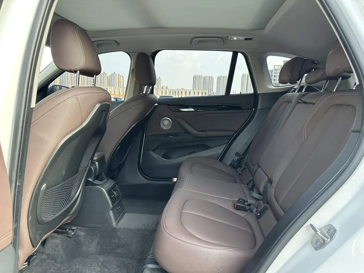 BMW X1 2022 sDrive20Li Premium Edition — 15