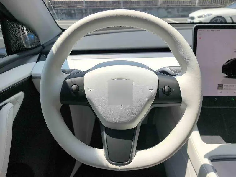 Model Y 2022 rear-wheel drive version — 16