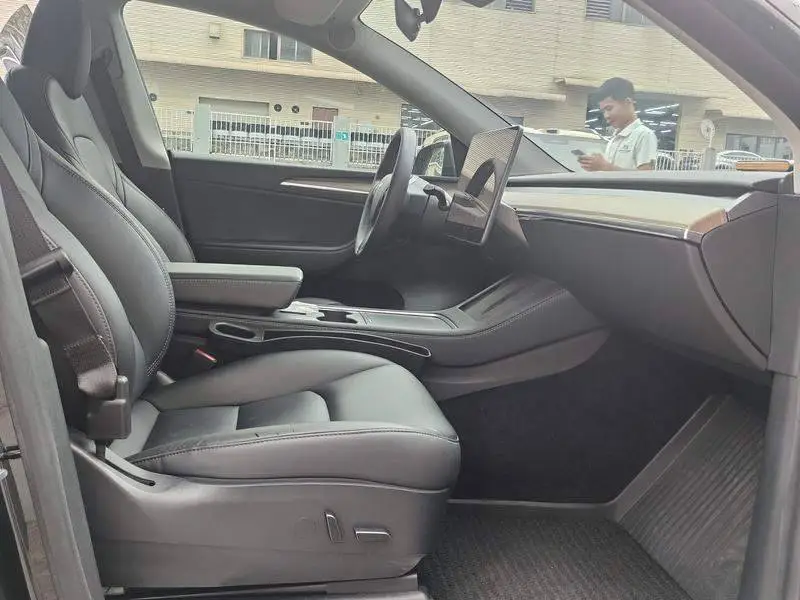 Model Y 2022 rear-wheel drive version — 11