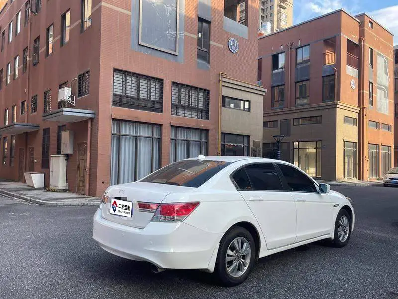 Accord 2012 2.0L SE — 6