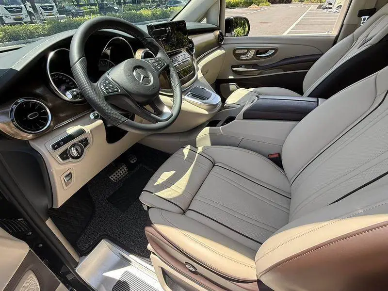 Mercedes-Benz V-Class 2022 V 260 L Long Wheelbase Luxury Edition — 9
