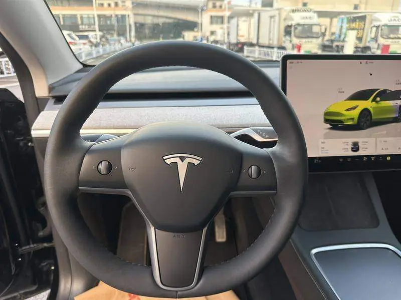 Model Y 2024 rear-wheel drive version — 8