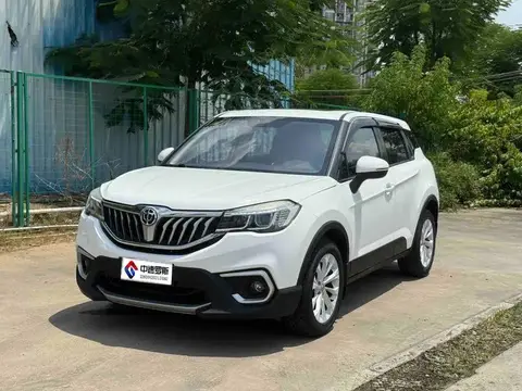 Zhonghua V3 2017 1.5L Manual Intelligent Model