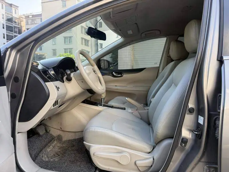 TIIDA 2014 1.6L CVT Cool Edition — 9